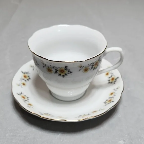 Flower Pattern Teacups - Picture 5 of 6